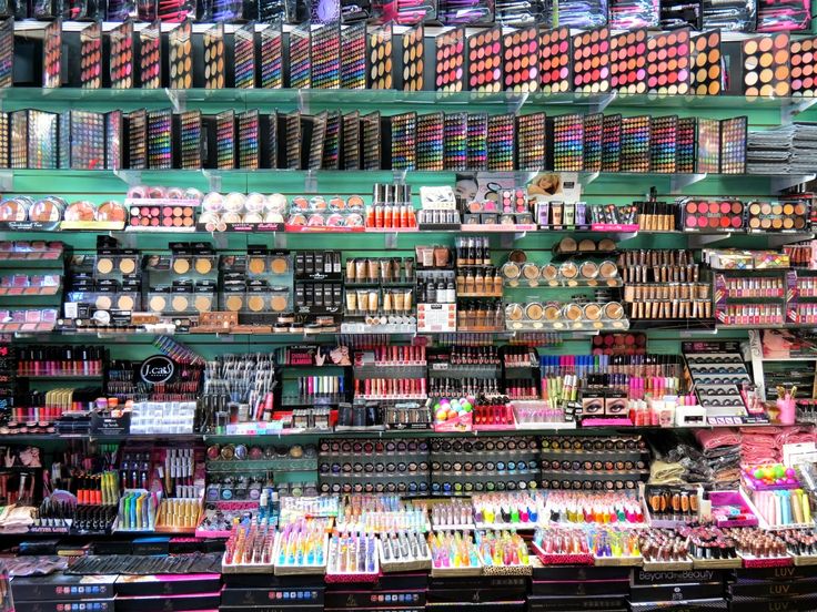 Wholesale Beauty Products UK: The Complete Retailer's Buying Guide